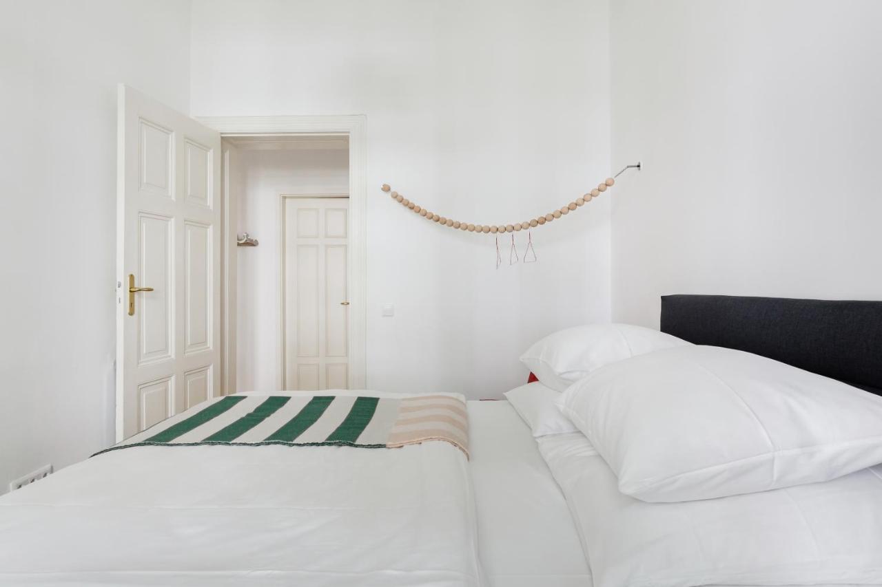Appartement Luxury 2 Bedroom In The Heart Of Mitte, Berlijn