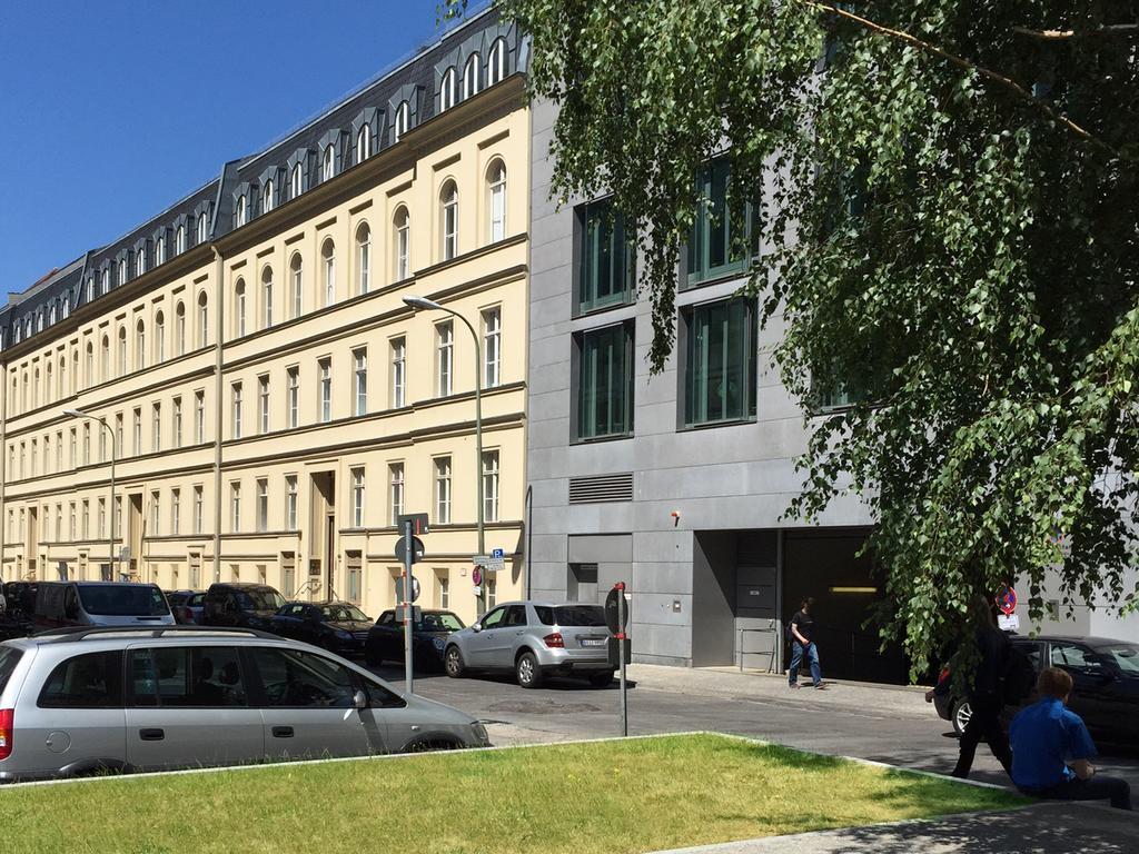 Luxury 2 Bedroom In The Heart Of Mitte, * Berlijn
